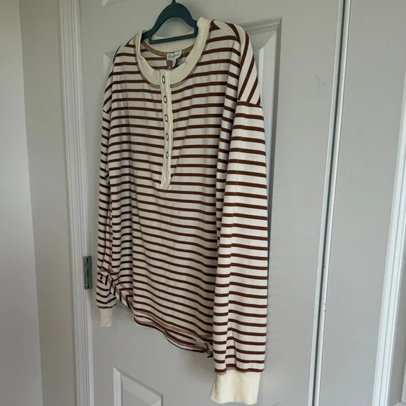 NWT Blu Pepper Striped Henley Top in Cream and Brown Large - Picture 7 of 9